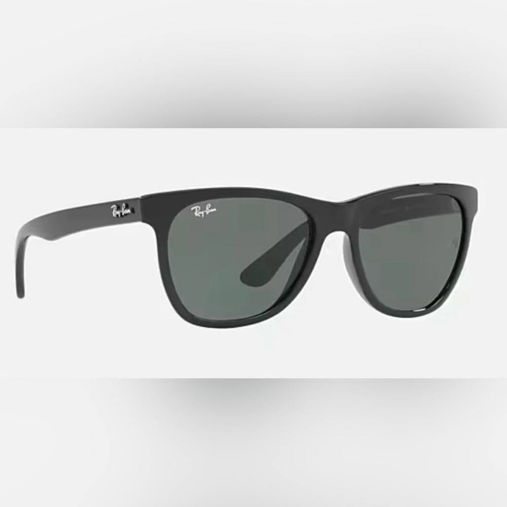 Ray-Ban Classic Black Sunglasses